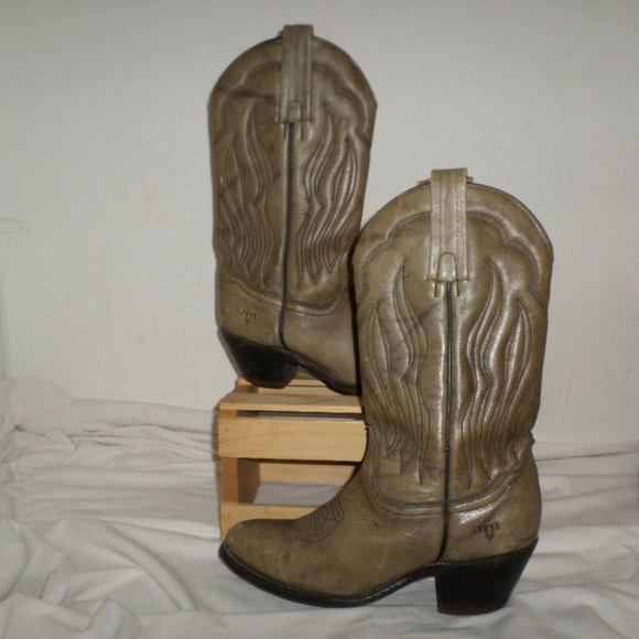 frye western boots womens